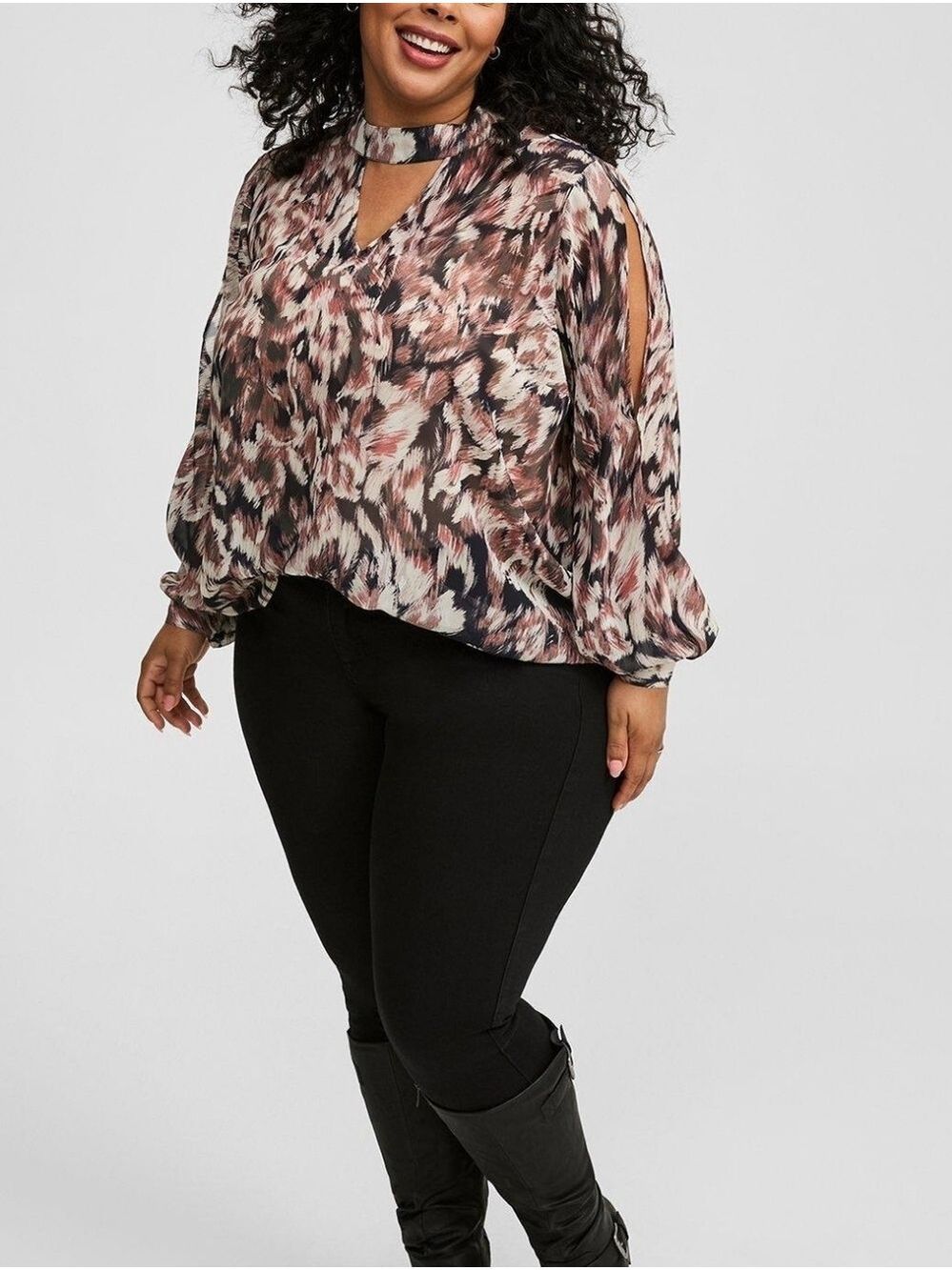 2X • Torrid • Chiffon Keyhole Long Sleeve Patterned Blouse